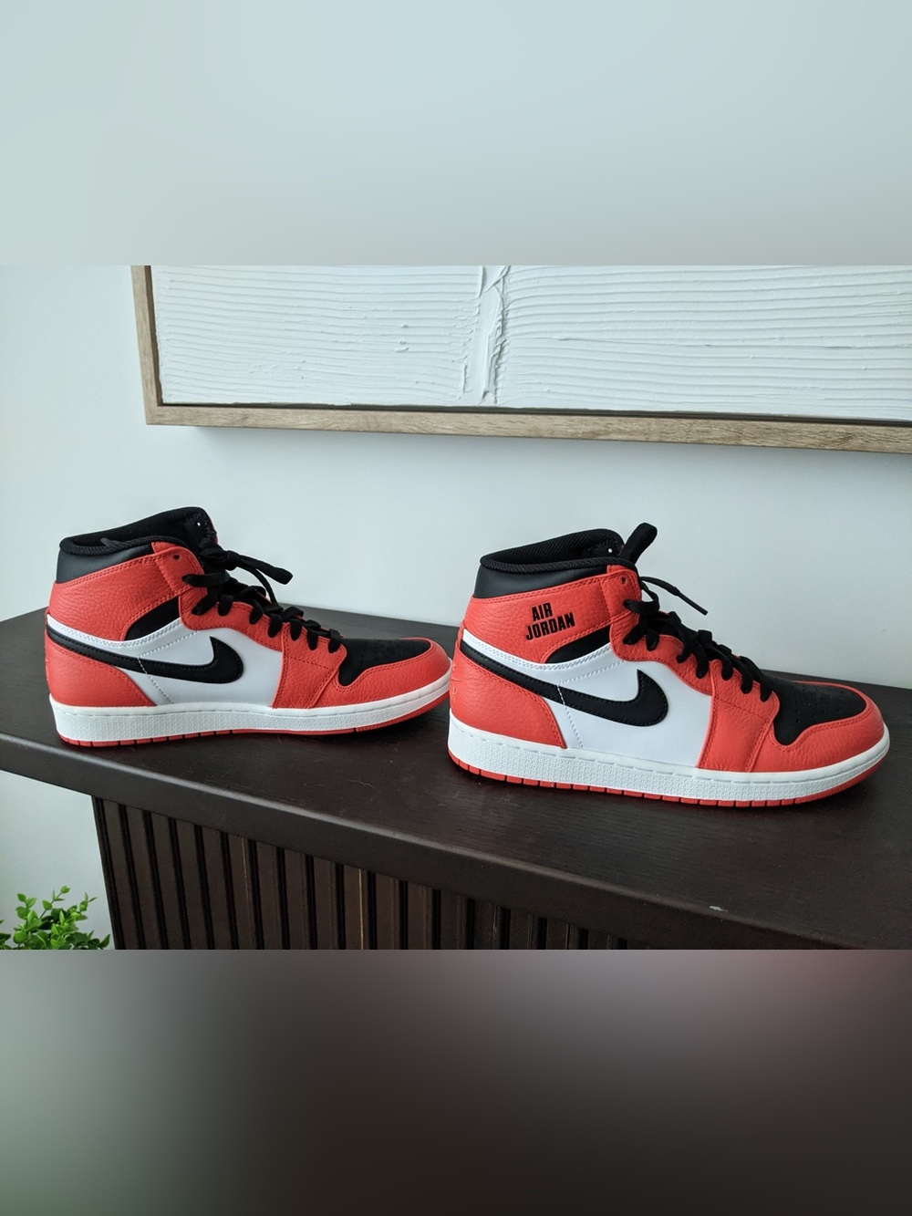 Air Jordan 1 Retro High 'Rare Air - Max Orange' Sneakers - Picture 3 of 7